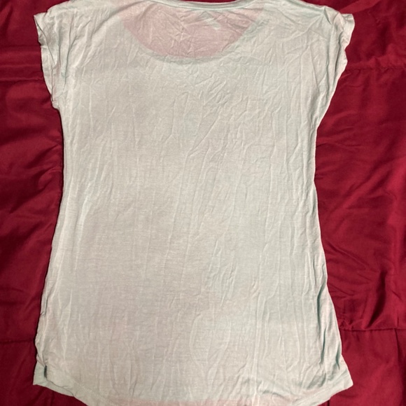 NWOT Shiny Silver Elephant Graphic Tee - Picture 2 of 4